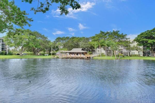 Lagoon Place, 9230 Lagoon Pl 406 ##406, Davie, Florida 33324, image 1