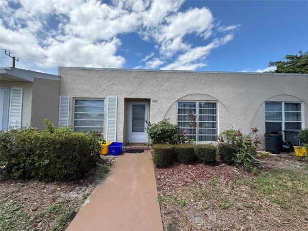 Boca Lakes, 20862 Vinesta Cir, Boca Raton, Florida 33433, image 1