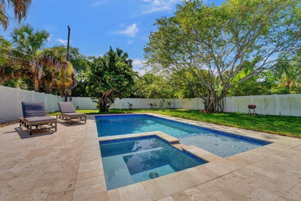 Melaleuca Gardens, 822 NW 6th Ave, Dania Beach, Florida 33004, image 1