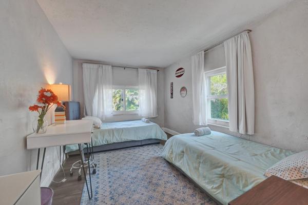 Melaleuca Gardens, 822 NW 6th Ave, Dania Beach, Florida 33004, image 1