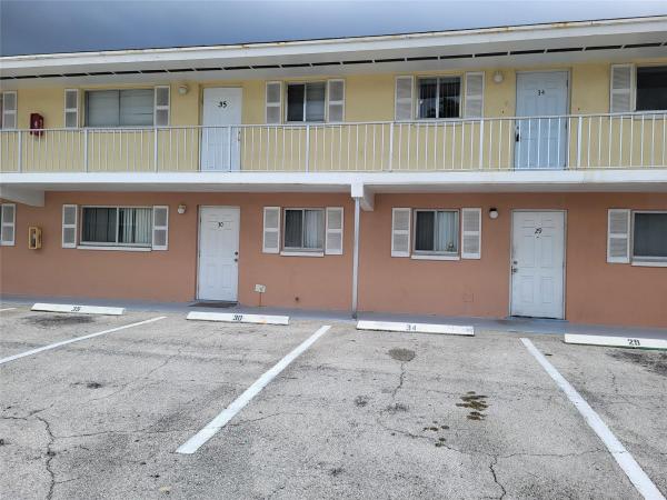1501 Crescent Cir #D35, Lake Park, Florida 33403, image 1