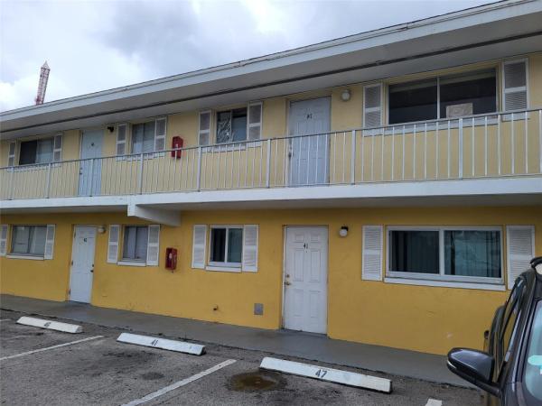 Apartments At Timberlake, 1501 Crescent Cir #E42, Lake Park, Florida 33403, image 3