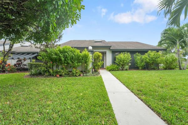 Strathmore Gate West, 468 Long Bow Ct, Royal Palm Beach, Florida 33411, image 1