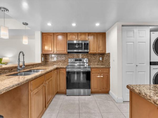 Visconti, 9022 W Atlantic Blvd 213 ##213, Coral Springs, Florida 33071, image 1