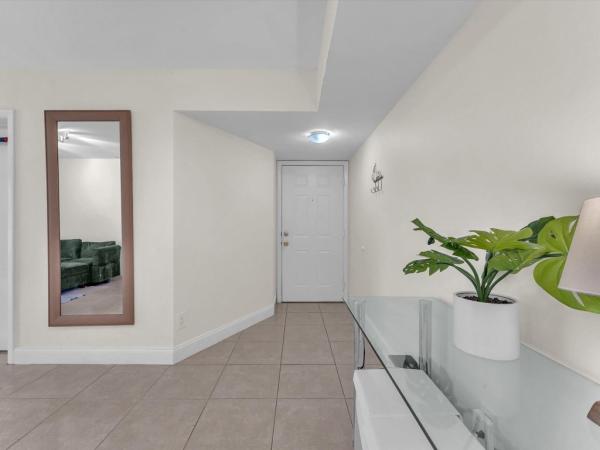 Visconti, 9022 W Atlantic Blvd #213, Coral Springs, Florida 33071, image 1