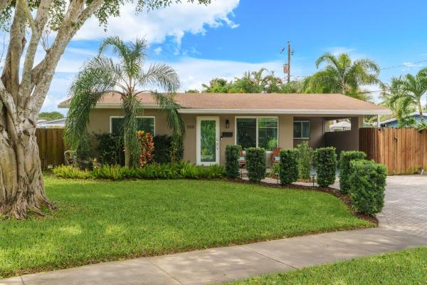 Tropical Manors, 558 NE 28th St, Wilton Manors, Florida 33334, image 1