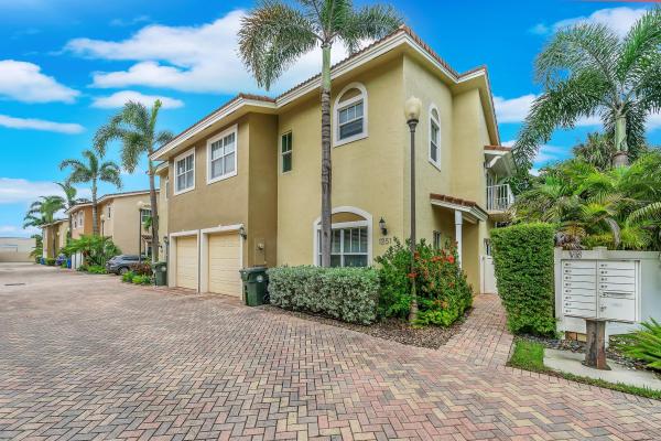Main Street Townhomes, 1251 NE 32nd St, Oakland Park, Florida 33334, image 1