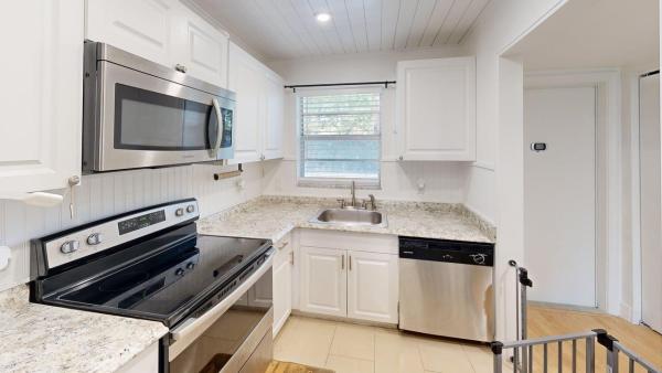 Georgetown, 1630 Embassy Dr 105, West Palm Beach, Florida 33401, image 1