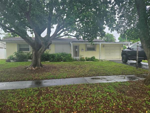 Boulevard Heights, 1040 N 74th Way, Hollywood, Florida 33024, image 1