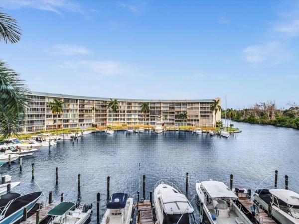 Hillsboro Cove, 1537 E Hillsboro Blvd #438, Deerfield Beach, Florida 33441, image 2