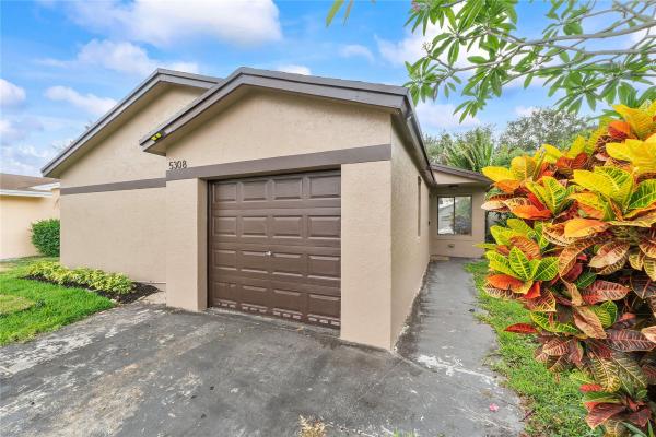 Parkwood Homes, 5308 NW 92nd Ave, Sunrise, Florida 33351, image 1