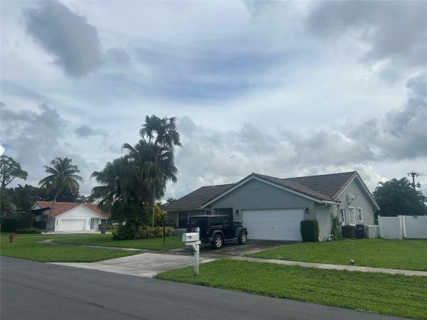 Cricklewood Estates, 21910 Pine Trce, Boca Raton, Florida 33428, image 1
