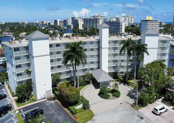 Pompano Yacht & Beach Club, 140 NE 28th Ave #602, Pompano Beach, Florida 33062, image 1