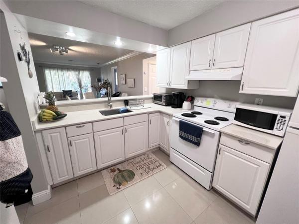 Crystal Hills, 1001 NW 45th St 6 ##6, Deerfield Beach, Florida 33064, image 1