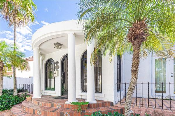 Colee Hammock, 1220 SE 2nd St, Fort Lauderdale, Florida 33301, image 1