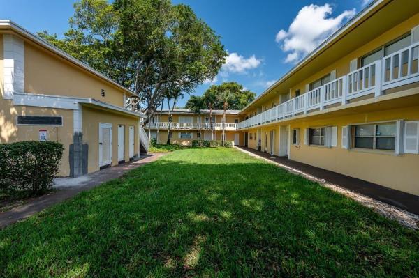 Sequoia Gardens, 610 SE 2nd Ave #L4, Deerfield Beach, Florida 33441, image 1