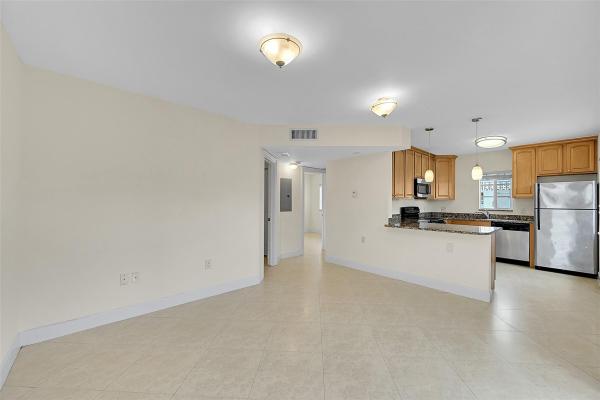 Boulevard Park Isles, 410 SW 15th St, Pompano Beach, Florida 33060, image 2