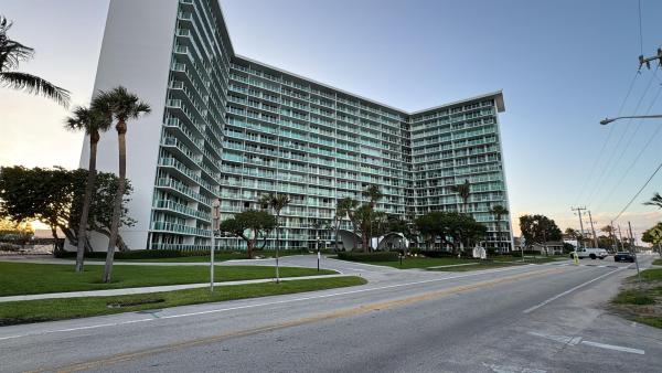 Tiara East, 333 NE 21st Ave #1210, Deerfield Beach, Florida 33441, image 1