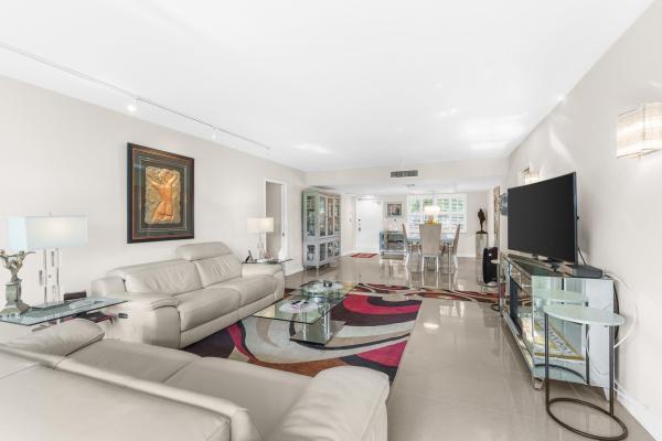 Palm-Aire Country Club 6, 3800 Oaks Clubhouse Dr #110, Pompano Beach, Florida 33069, image 1