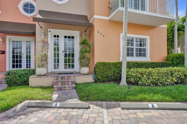 Highland Townhomes, 624 NE 29th Dr #A, Wilton Manors, Florida 33334, image 1
