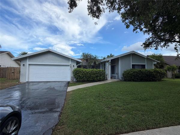 Jacaranda Lakes, 1360 NW 94th Ave, Plantation, Florida 33322, image 1