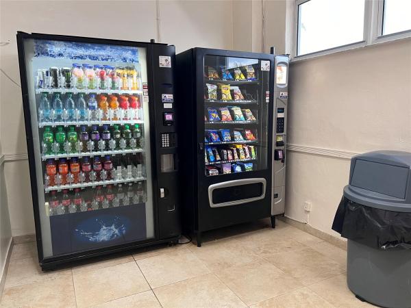 Galt Towers, 4250 Galt Ocean Dr #7K, Fort Lauderdale, Florida 33308, image 1