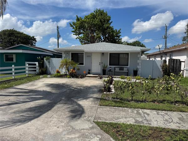 Liberia, 2223 Hope St, Hollywood, Florida 33020, image 1