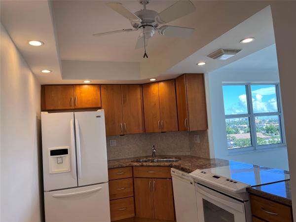 Coral Ridge Towers North, 3200 NE 36th St #709, Fort Lauderdale, Florida 33308, image 1