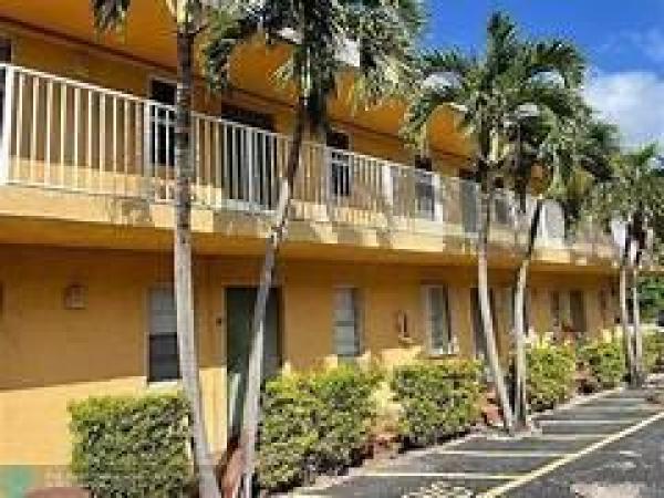 El Sol At Main Street, 4081 N Dixie Hwy #8, Oakland Park, Florida 33334, image 1