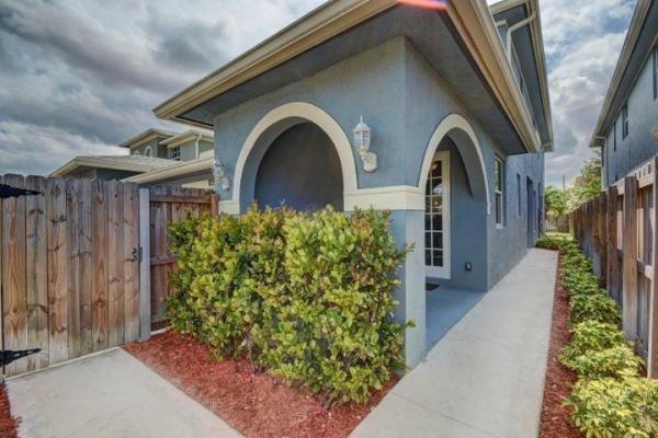South Middle River, 1135 NE 3rd Ave, Fort Lauderdale, Florida 33304, image 1