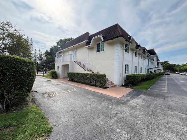 Brookfield Gardens North, 700 SE 2nd Ave #409, Deerfield Beach, Florida 33441, image 1