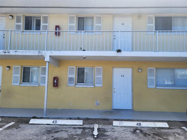 1501 Crescent Cir #E43, Lake Park, Florida 33403, image 1
