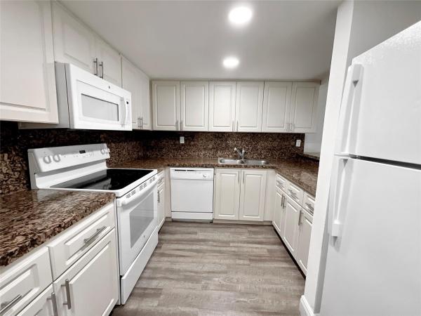 9357 SW 77th Ave #85-3033, Unincorporated Dade County, Florida 33156, image 1