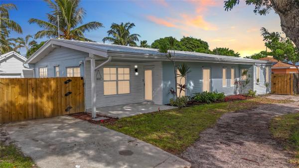 Lyndon Lanes, 1317 S Broadway, Lantana, Florida 33462, image 1