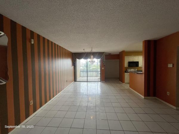 Northlake Village At The California Club, 840 NE 199th St #208B, Ives Estates, Florida 33179, image 3