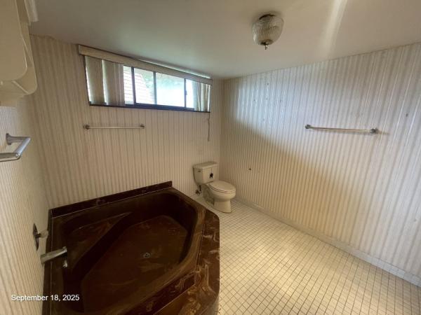 840 NE 199th St #208B, Unincorporated Dade County, Florida 33179, image 1