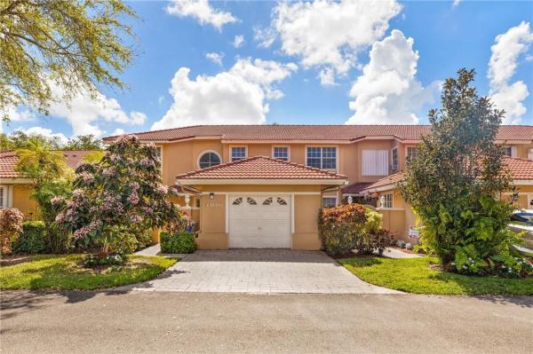 Misty Oaks At Palm-Aire, 4106 Carriage Dr #C2, Pompano Beach, Florida 33069, image 1