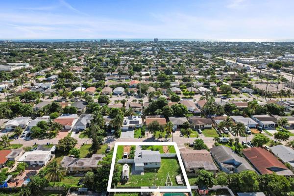 North Pompano Beach, 3761 NE 14th Ave, Pompano Beach, Florida 33064, image 1