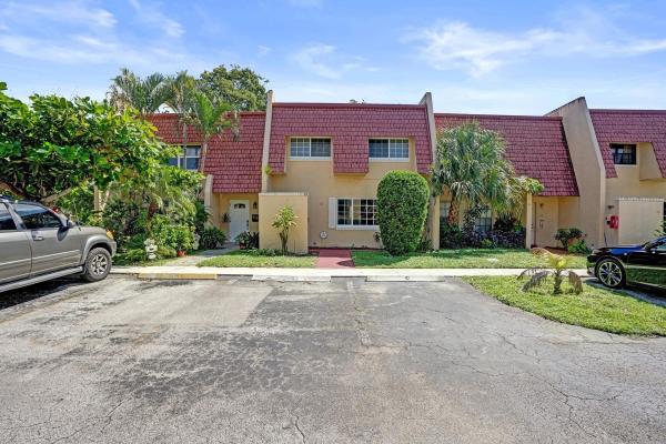 Shaker Village, 42 Canterbury Ln, Tamarac, Florida 33319, image 1