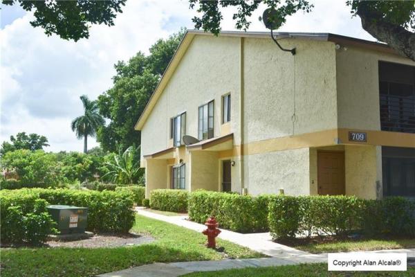 The Gardens North At Palm-Aire, 709 Gardens Dr #102, Pompano Beach, Florida 33069, image 1
