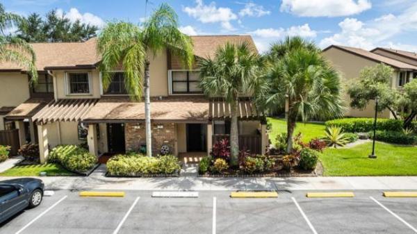 Karanda Village 3, 3960-f Cocoplum Cir F #3658, Coconut Creek, Florida 33063, image 1