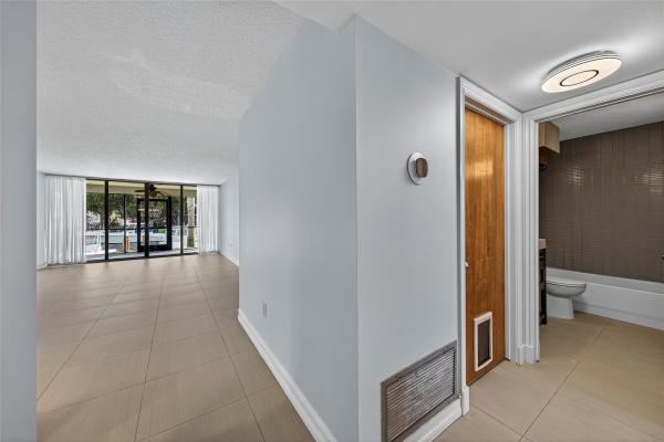 Nobel Point, 1100 SE 5th Ct #53, Pompano Beach, Florida 33060, image 3