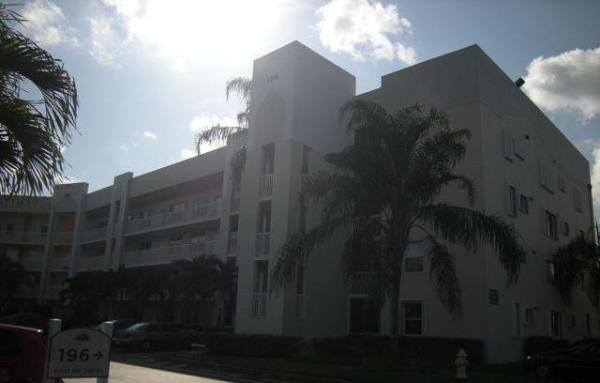 Sunrise Lakes 4, 10133 NW 24th Pl #205, Sunrise, Florida 33322, image 2