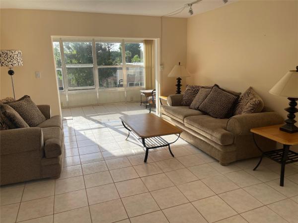 Oriole Golf & Tennis Club 2, 1025 Country Club Dr #301, Margate, Florida 33063, image 1