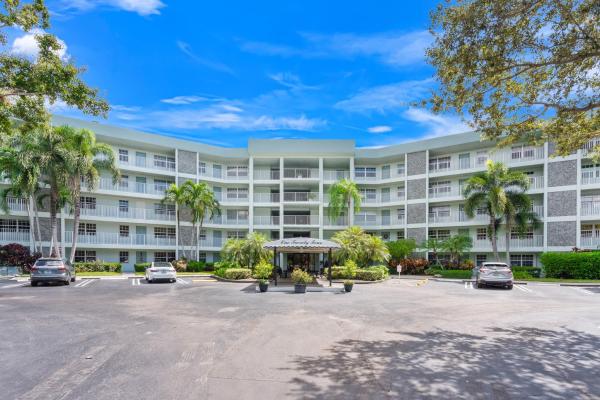 Cypress Grove At Palm-Aire, 806 Cypress Grove Ln #403, Pompano Beach, Florida 33069, image 1