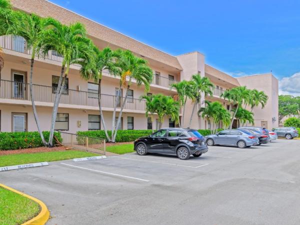 Sunrise Lakes 4, 10402 Sunrise Lakes Blvd #312, Sunrise, Florida 33322, image 2
