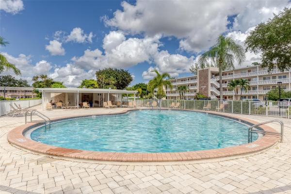 Ventnor, 1036 Ventnor H, Deerfield Beach, Florida 33442, image 2
