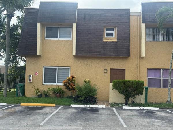 Blueberry Hill, 5646 Blueberry Ct #23, Lauderhill, Florida 33313, image 1