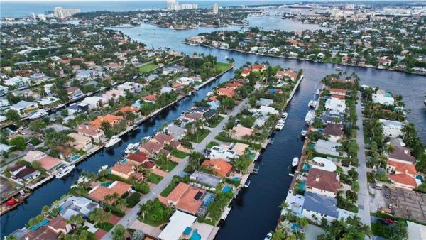 Las Olas Villas, 1770 E Las Olas Blvd #204, Fort Lauderdale, Florida 33301, image 1