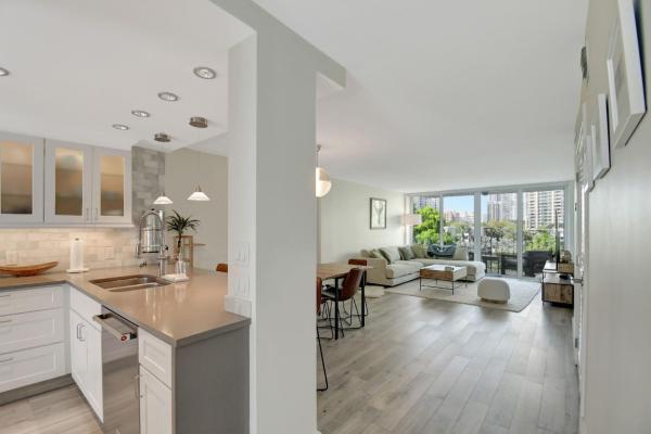 Chateau Mar, 800 SE 4th St #302, Fort Lauderdale, Florida 33301, image 1